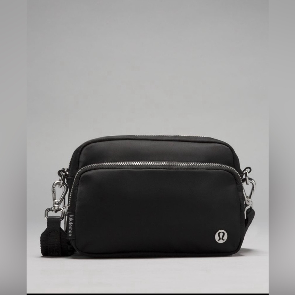 lululemon athletica Black Crossbody Belt Bag with Silver Hardware 2L